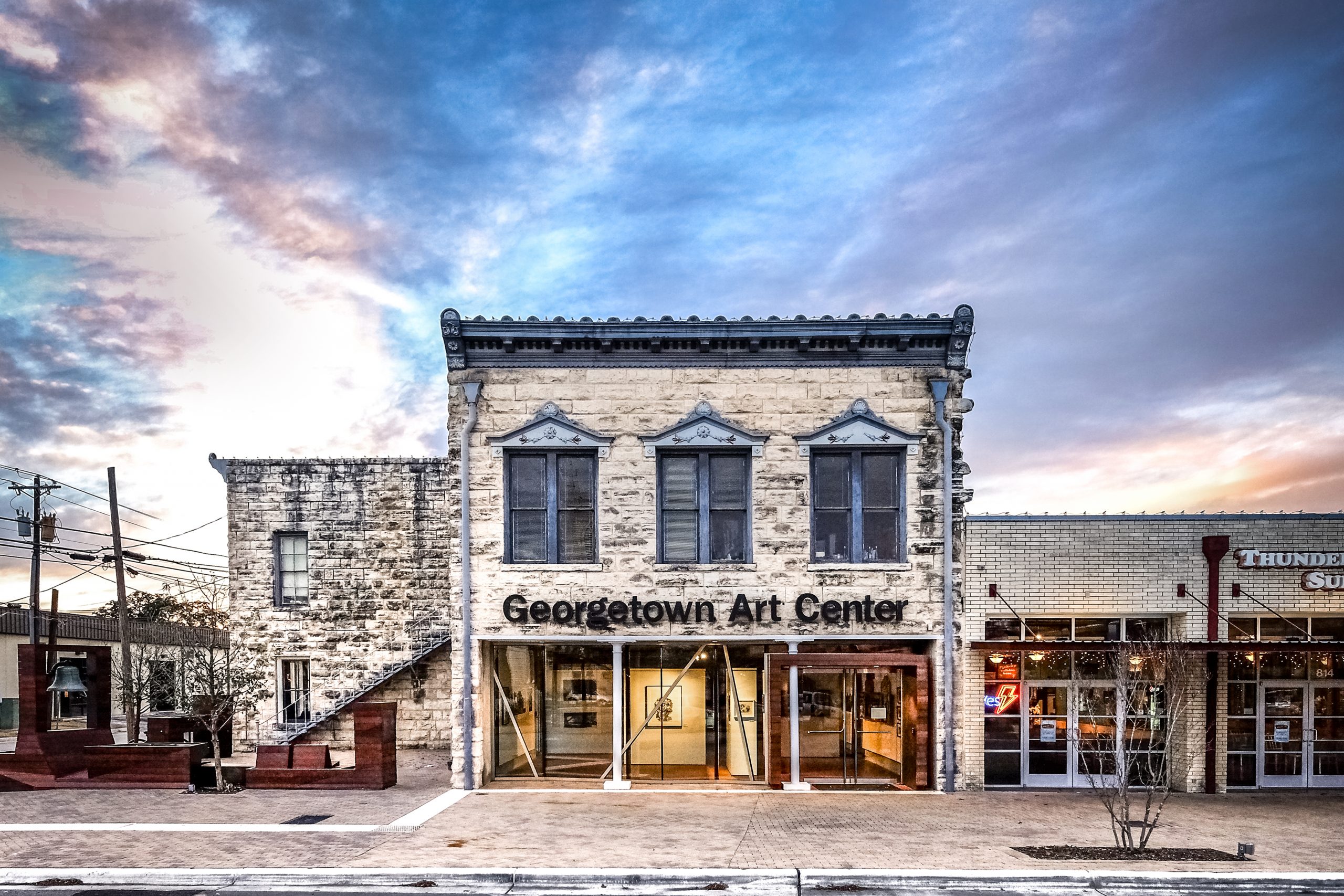 Picture of the front of the Georgetown Art Center